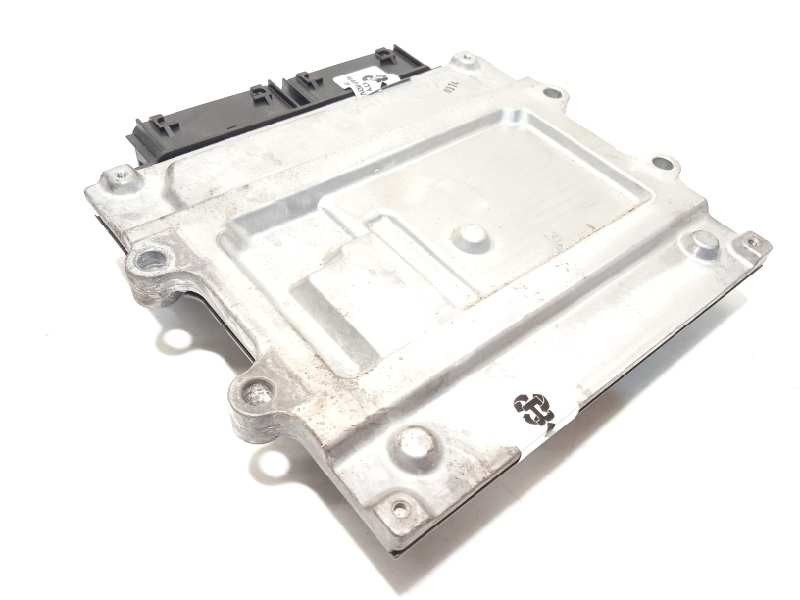 Recambio de centralita motor uce para volvo v60 familiar referencia OEM IAM 31452623  2797009612