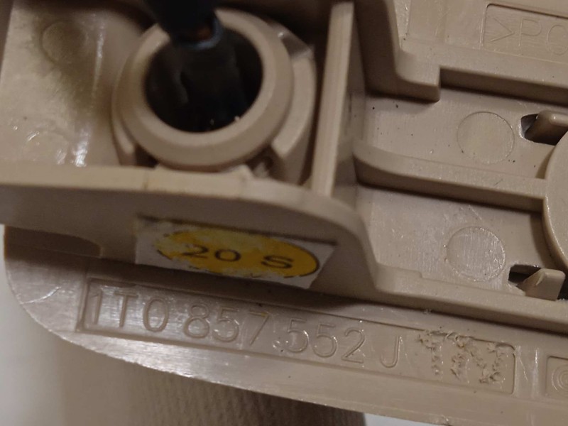 Recambio de parasol derecho para volkswagen touran (1t3) advance referencia OEM IAM 1T0857552J  1T0857552J2G5