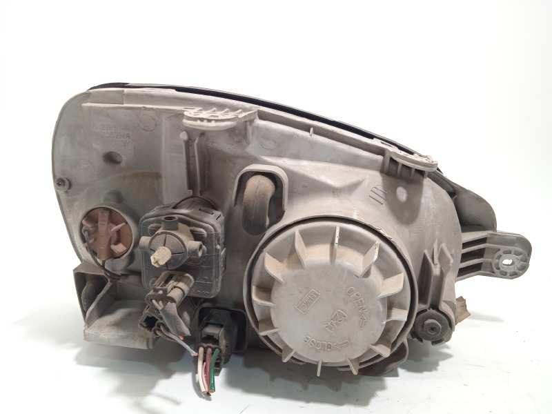 Recambio de faro izquierdo para hyundai santa fe (sm) 2.4 gls referencia OEM IAM 9210126025  
