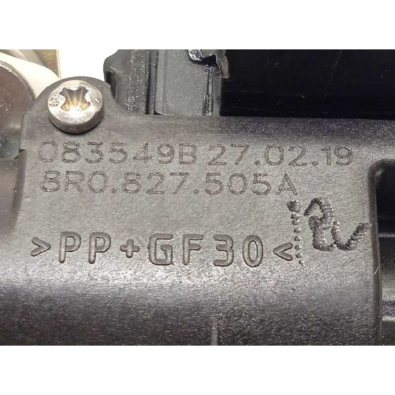 Recambio de cerradura maletero / porton para skoda fabia familiar 1.0 referencia OEM IAM 8R0827505A  