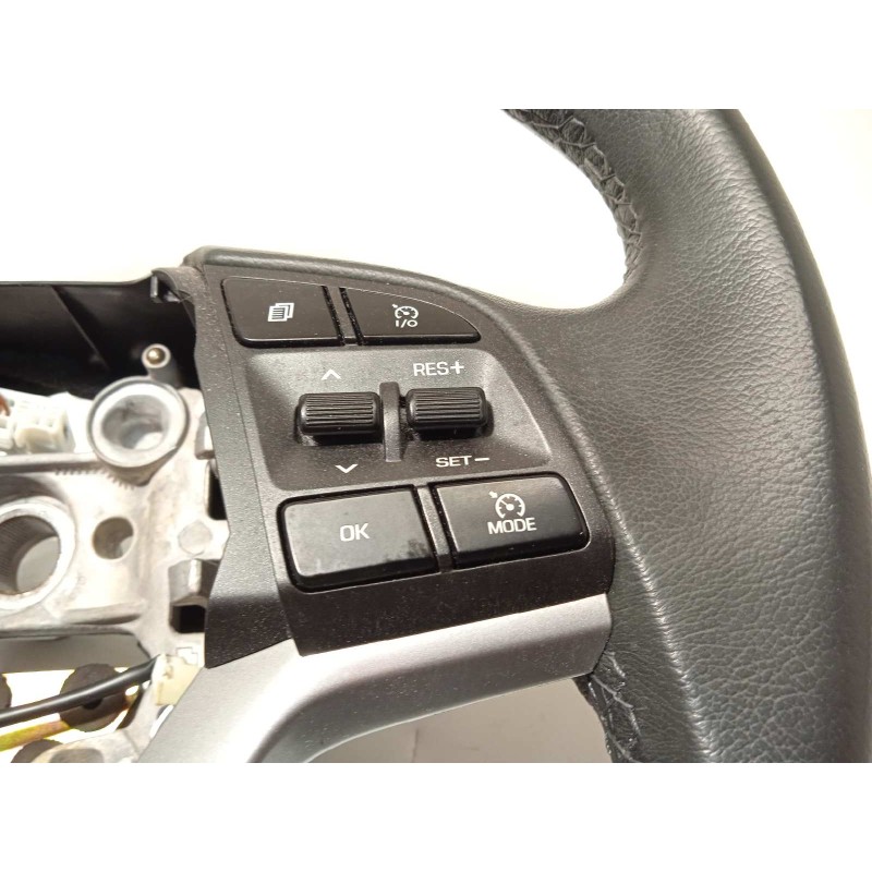 Recambio de volante para hyundai tucson referencia OEM IAM 56100D7AN0TRY  