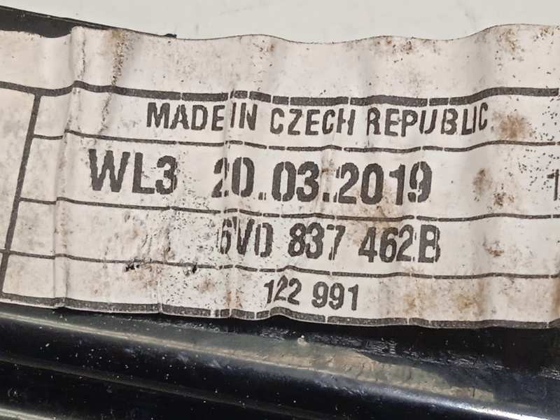 Recambio de elevalunas delantero derecho para skoda fabia familiar 1.0 referencia OEM IAM 6V0837462B  2Q2959882