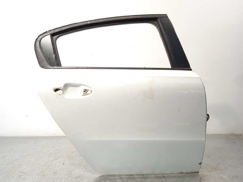 Recambio de puerta trasera derecha para peugeot 508 1.6 e-hdi fap referencia OEM IAM 9008X3  