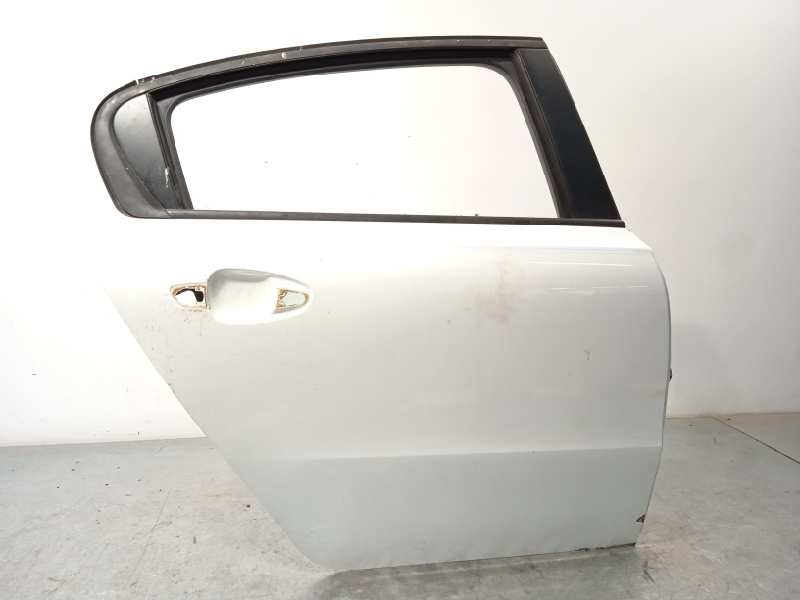 Recambio de puerta trasera derecha para peugeot 508 1.6 e-hdi fap referencia OEM IAM 9008X3  