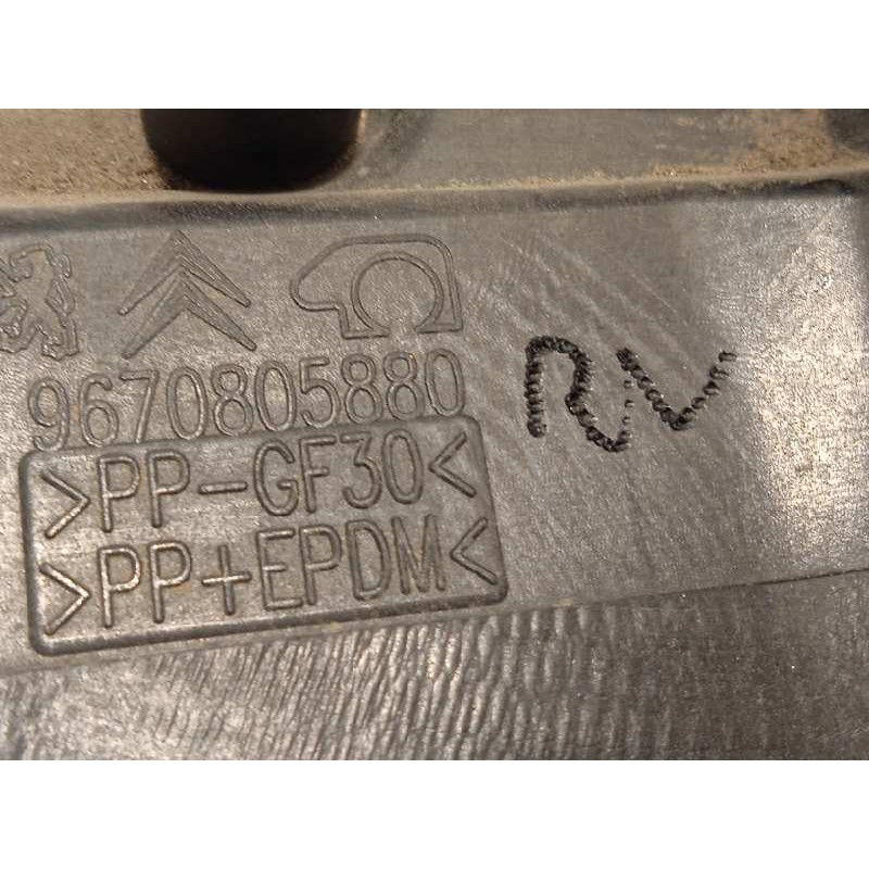 Recambio de tapa exterior combustible para peugeot 508 1.6 e-hdi fap referencia OEM IAM 9670805880  