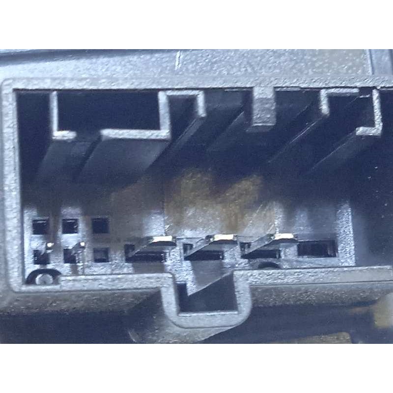 Recambio de elevalunas trasero izquierdo para skoda fabia familiar 1.0 referencia OEM IAM 6V0839461  5Q0959812E