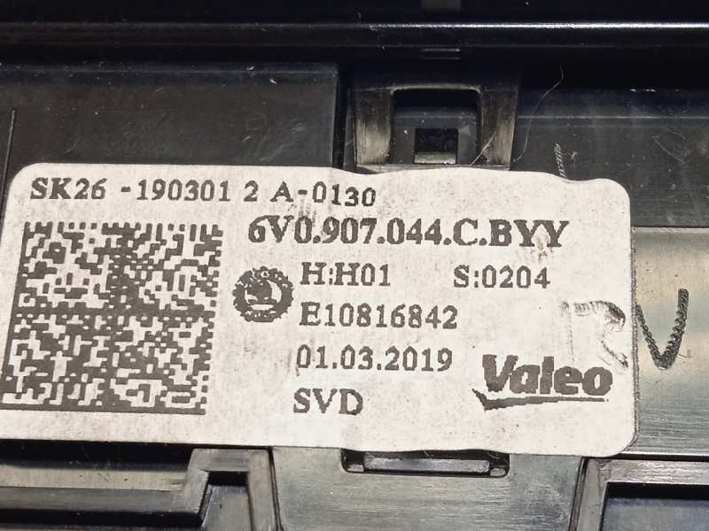 Recambio de mando climatizador para skoda fabia familiar 1.0 referencia OEM IAM 6V0907044C  6V0907044CBYY