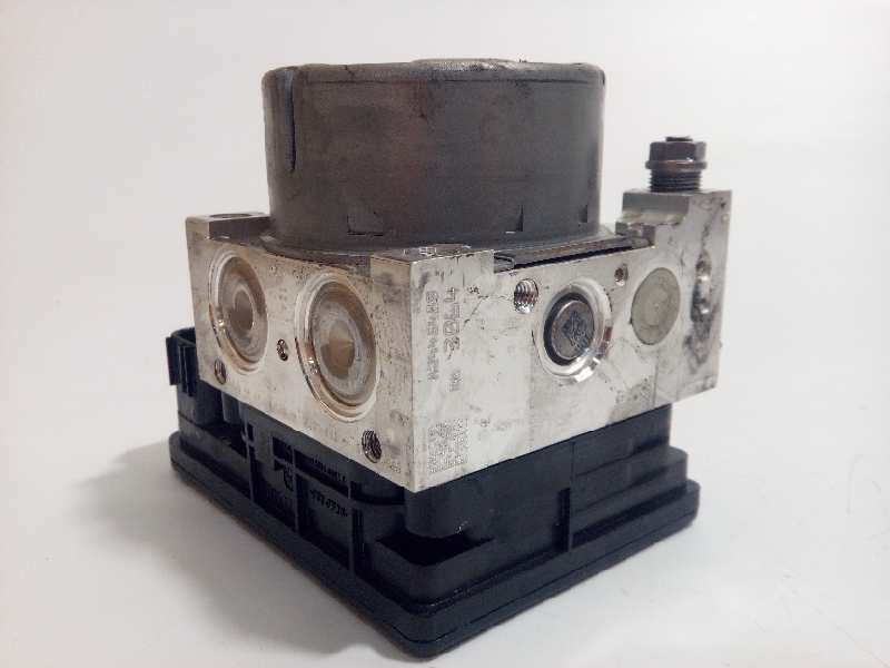 Recambio de abs para audi a3 (8vk) design edition referencia OEM IAM 5Q0614517CT 28515868313 10022012424