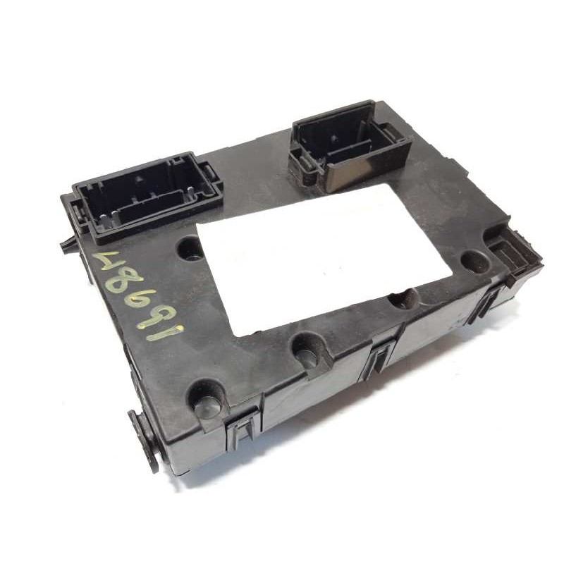 Recambio de caja reles / fusibles para jeep renegade 1.6 m-jet cat referencia OEM IAM 00520929450  520929450