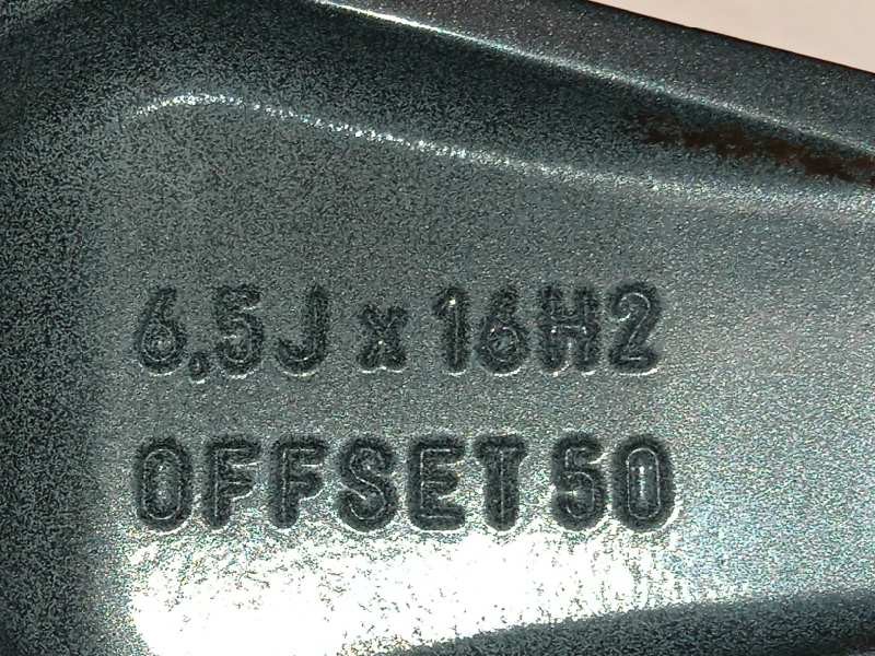 Recambio de llanta para kia cee´d sporty wagon 1.6 crdi cat referencia OEM IAM 52910A2800  