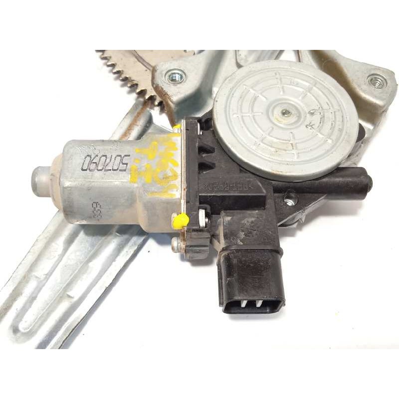 Recambio de elevalunas trasero izquierdo para subaru legacy kombi/outback b14 outback executive referencia OEM IAM 61042AL010  