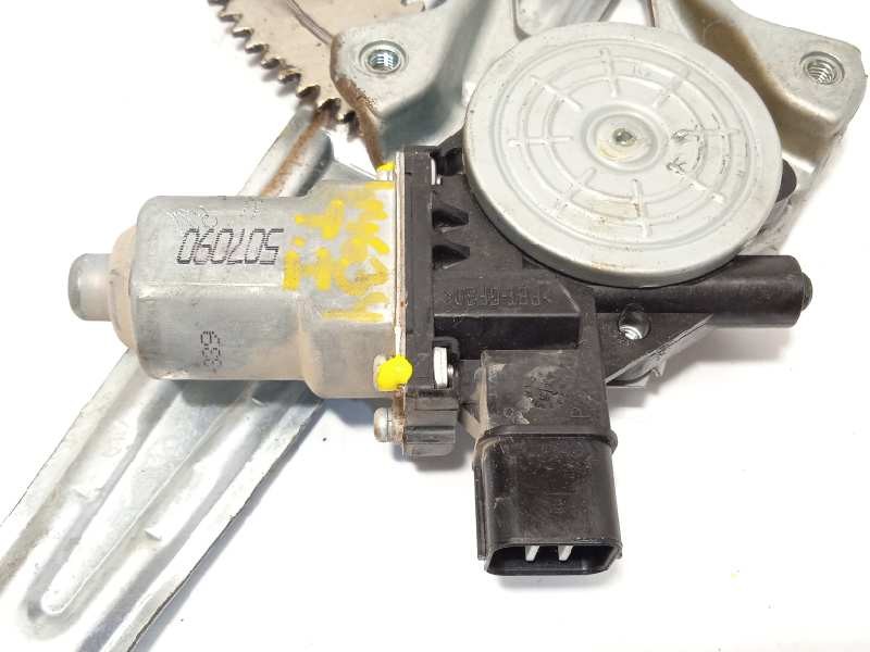 Recambio de elevalunas trasero izquierdo para subaru legacy kombi/outback b14 outback executive referencia OEM IAM 61042AL010  