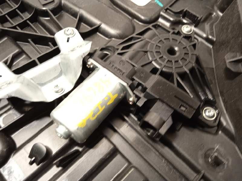 Recambio de elevalunas trasero izquierdo para jeep renegade 1.6 m-jet cat referencia OEM IAM 00520651590  