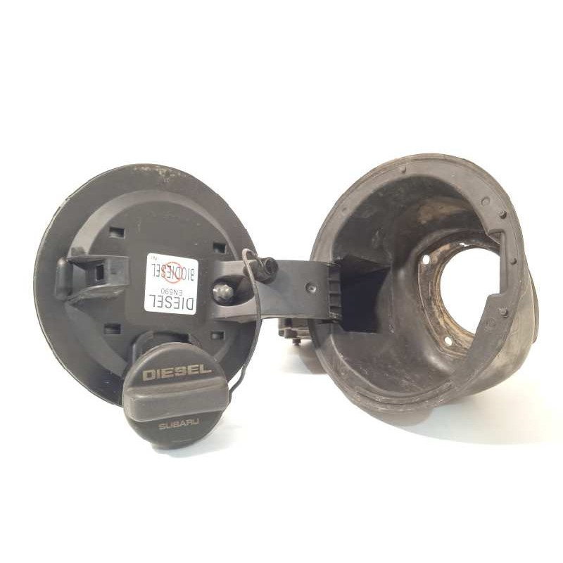 Recambio de tapa exterior combustible para subaru legacy kombi/outback b14 outback executive referencia OEM IAM 5147B00J  