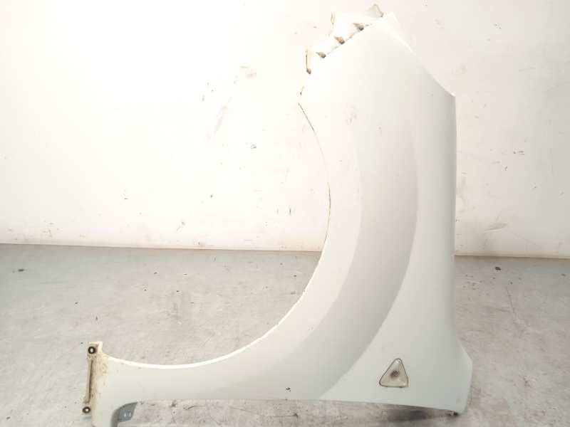 Recambio de aleta delantera izquierda para renault kangoo 1.5 dci diesel referencia OEM IAM 7701478211  