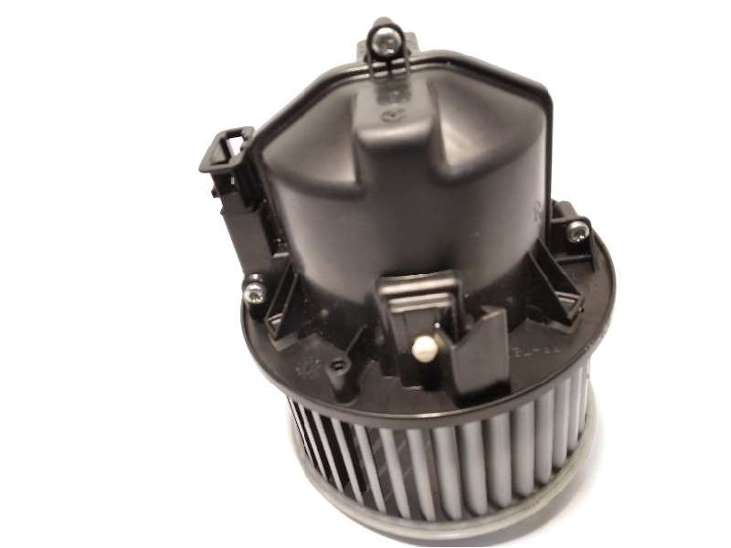 Recambio de motor calefaccion para land rover evoque 2.2 td4 cat referencia OEM IAM LR016627  