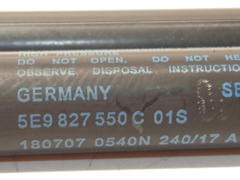 Recambio de amortiguadores maletero / porton para skoda octavia combi (5e5) rs referencia OEM IAM 5E9827550C  