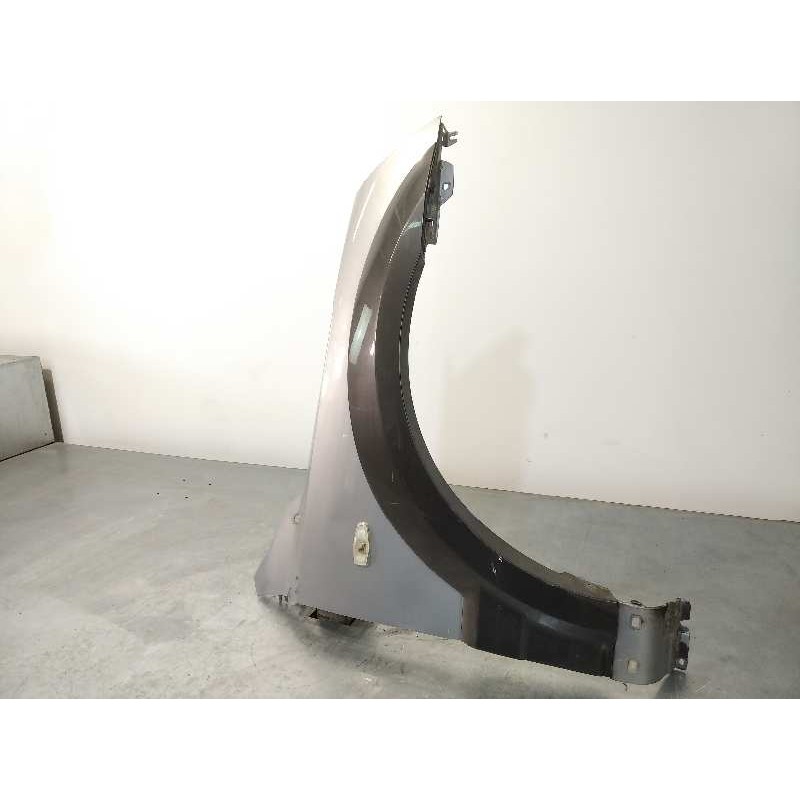 Recambio de aleta delantera derecha para kia sorento 2.5 crdi cat referencia OEM IAM 663213E141  