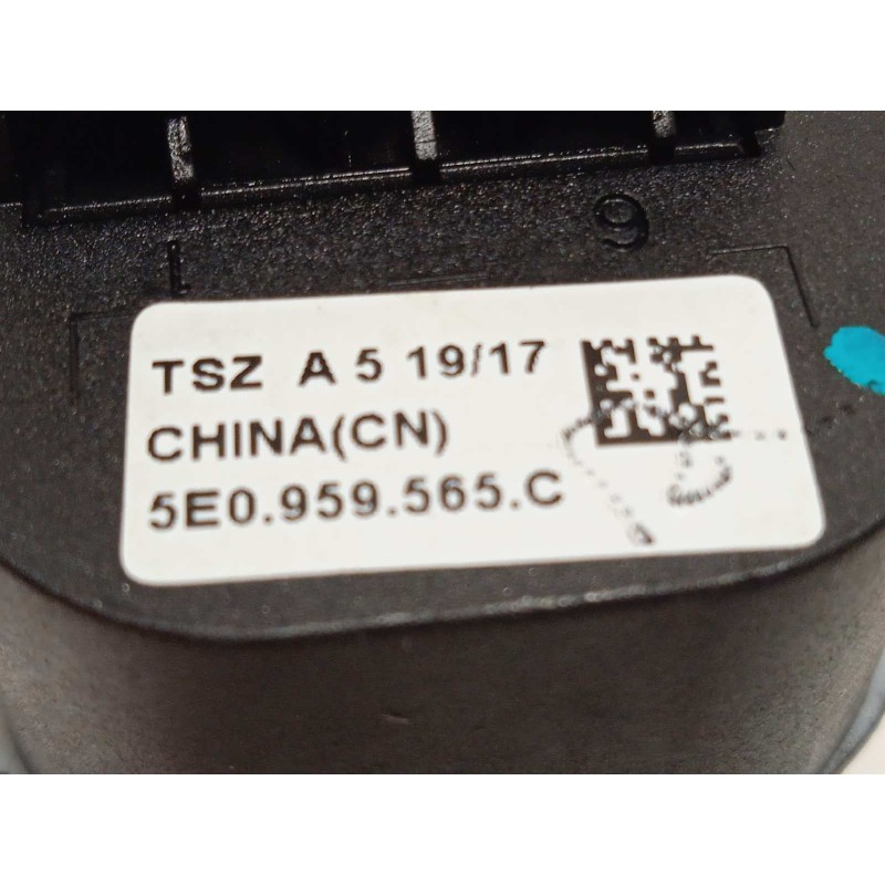 Recambio de mando retrovisor para skoda octavia combi (5e5) rs referencia OEM IAM 5E0959565C  5E0959565CWHI