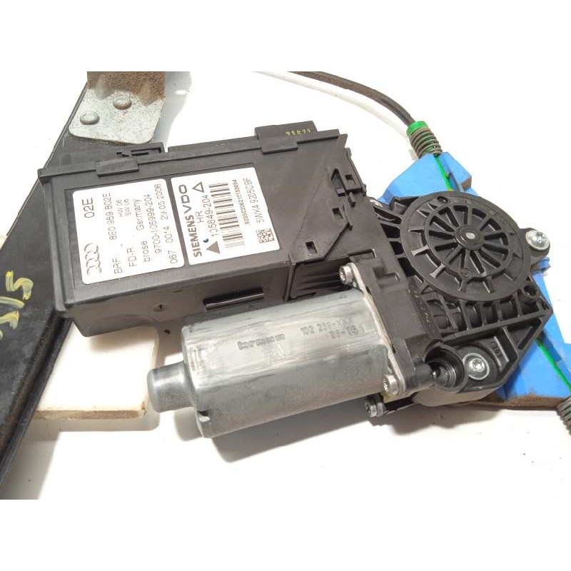 Recambio de elevalunas trasero derecho para audi a4 berlina (8e) 2.0 referencia OEM IAM 8E0839462B  