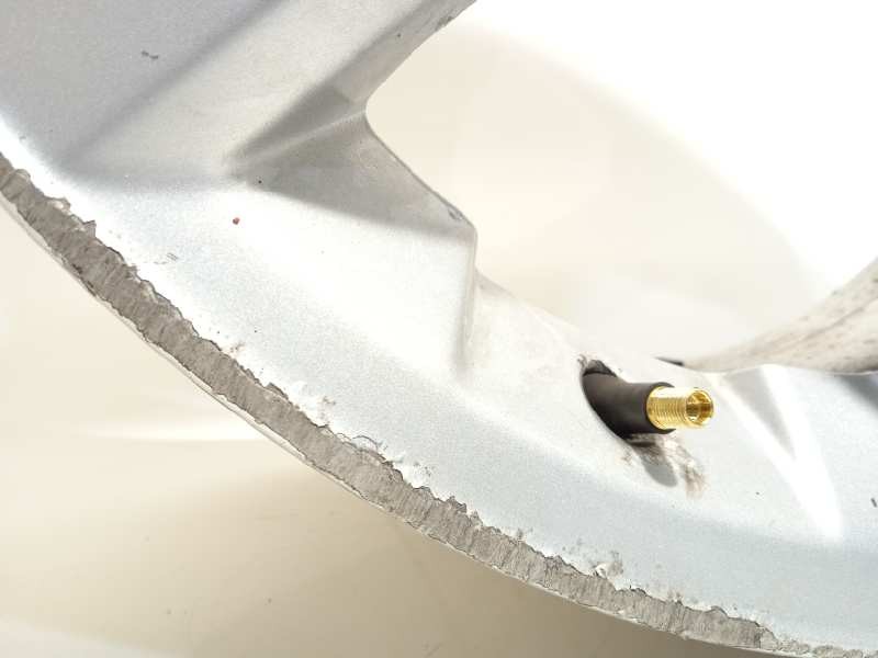 Recambio de llanta para lexus rx 300(mcu35) 3.0 v6 cat referencia OEM IAM SD15H  4261148200