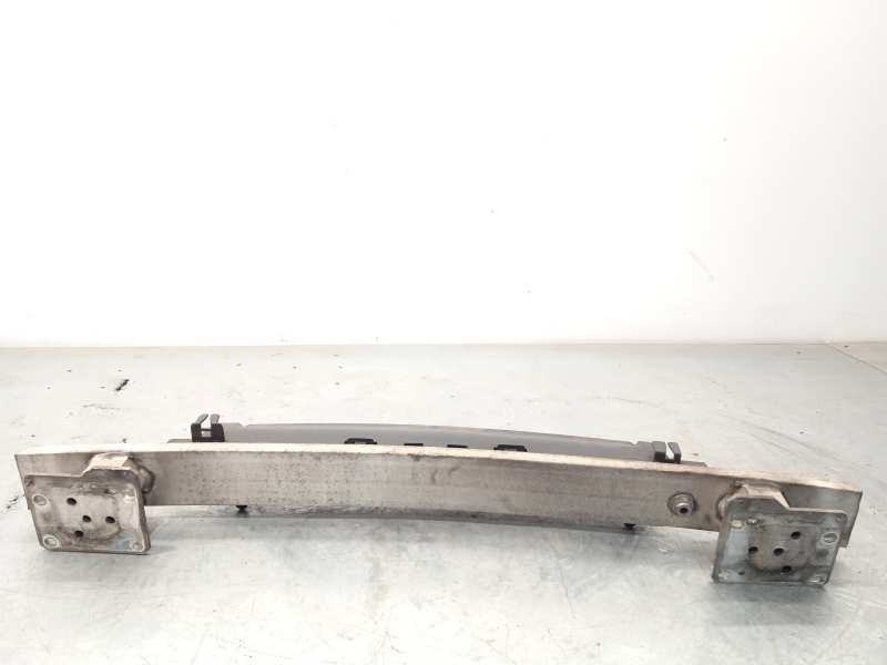 Recambio de refuerzo paragolpes delantero para citroën c4 berlina vtr plus referencia OEM IAM 7106C5  