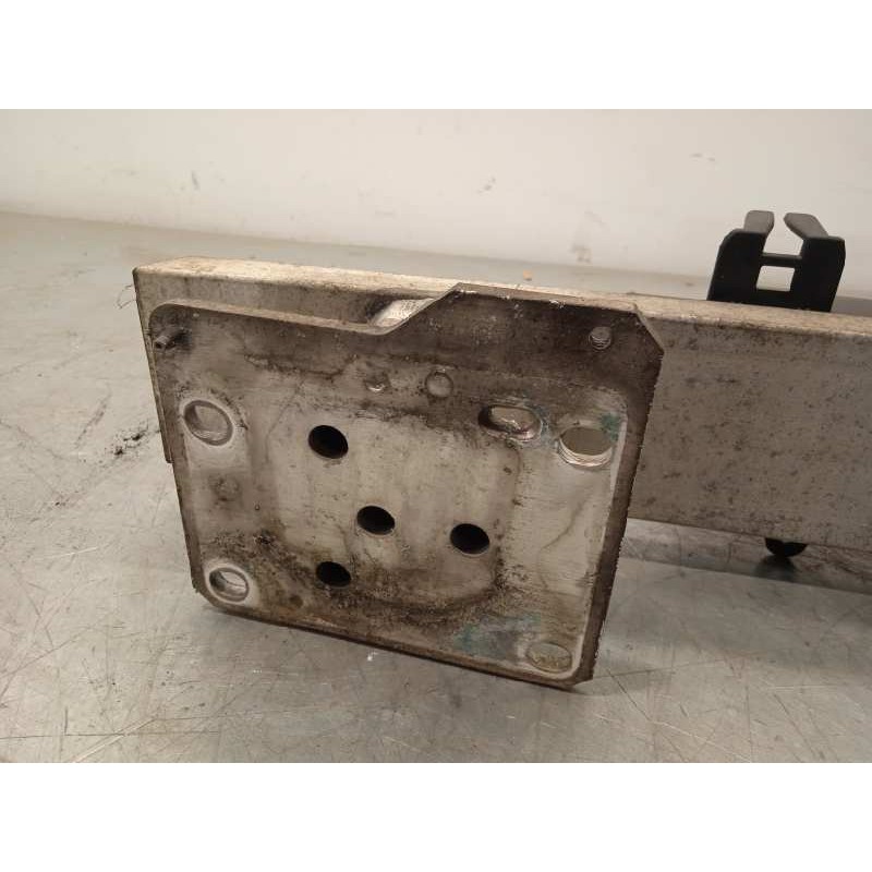 Recambio de refuerzo paragolpes delantero para citroën c4 berlina vtr plus referencia OEM IAM 7106C5  