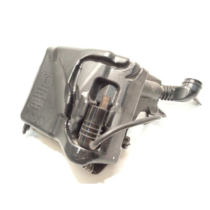 Recambio de deposito limpia para tesla model 3 rwd referencia OEM IAM 164261400A  