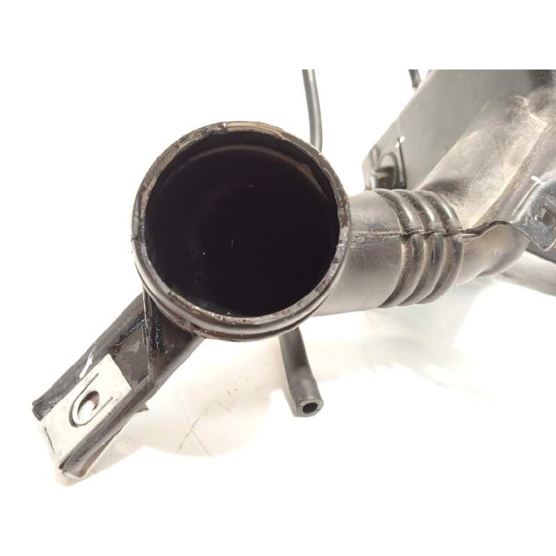 Recambio de deposito limpia para tesla model 3 rwd referencia OEM IAM 164261400A  