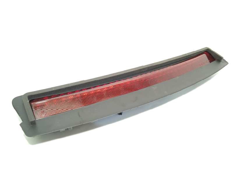 Recambio de luz central de freno para tesla model 3 rwd referencia OEM IAM 161520200A  