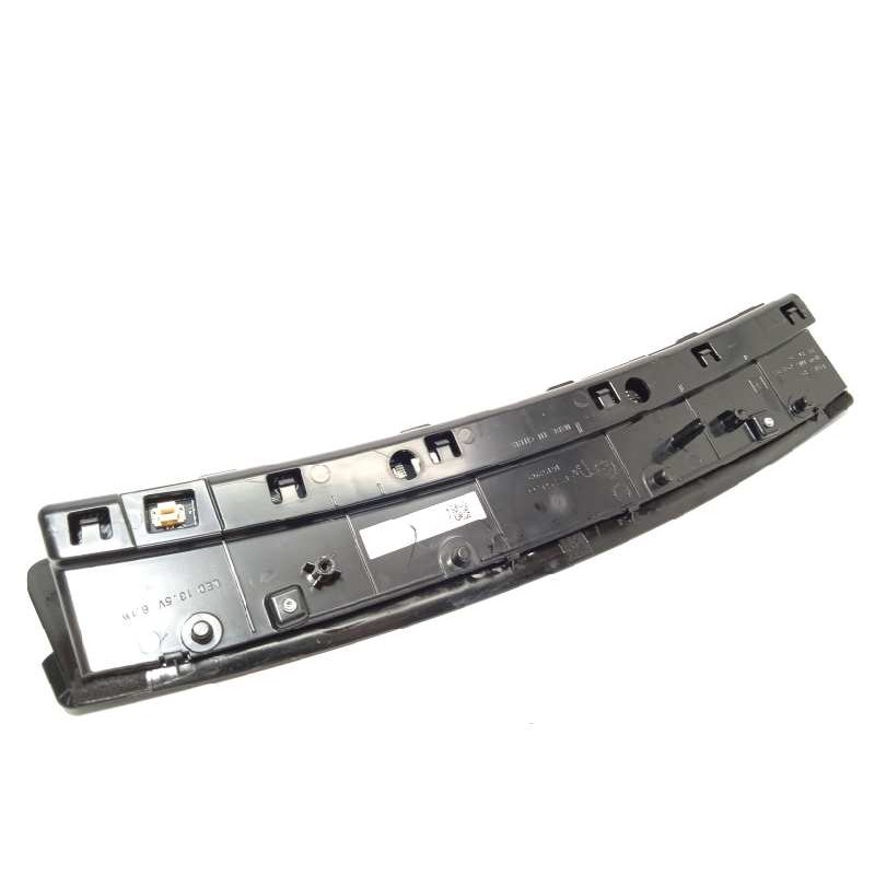 Recambio de luz central de freno para tesla model 3 rwd referencia OEM IAM 161520200A  