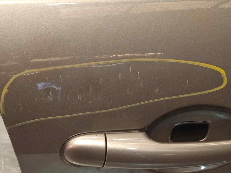 Recambio de puerta delantera derecha para renault laguna grandtour iii dynamique referencia OEM IAM 801000025R  801000036R