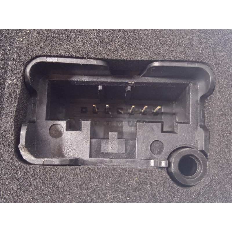 Recambio de cerradura puerta trasera izquierda para seat arona xcellence referencia OEM IAM 10A839015  