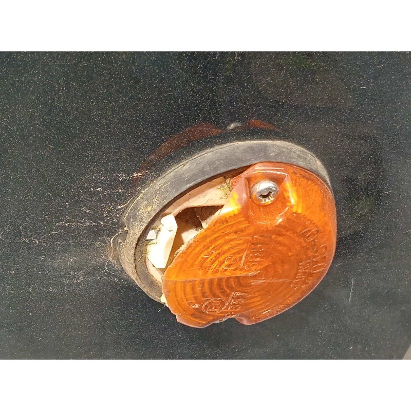 Recambio de aleta delantera izquierda para mitsubishi l 200 (k34t) 2500 td referencia OEM IAM MB506107  