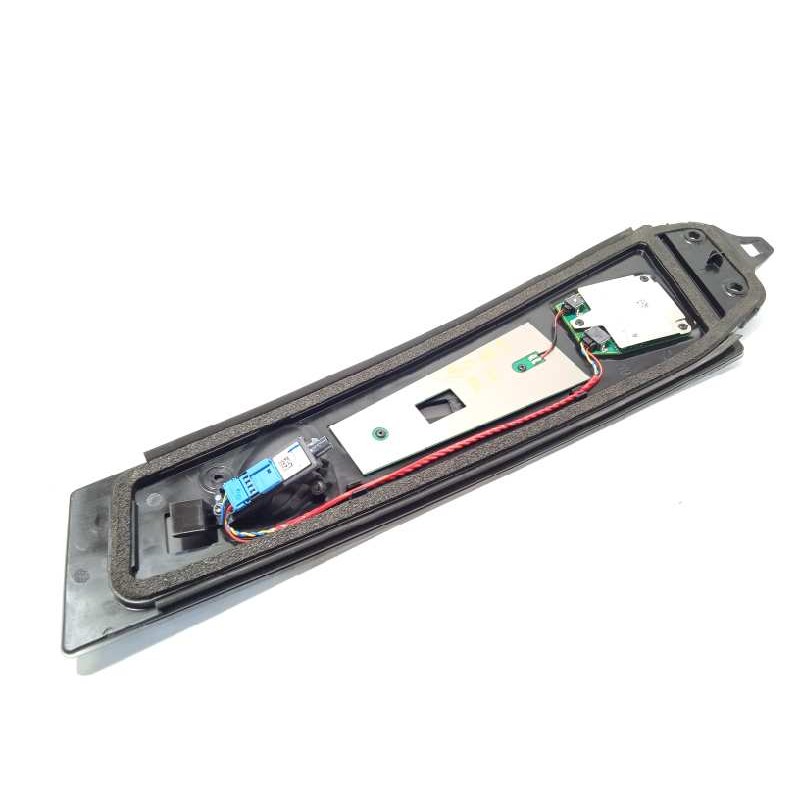 Recambio de embellecedor para tesla model 3 rwd referencia OEM IAM 110925300I  110043700E