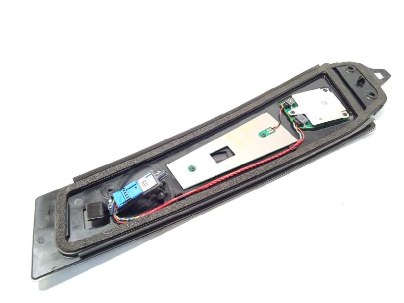 Recambio de embellecedor para tesla model 3 rwd referencia OEM IAM 110925300I  110043700E