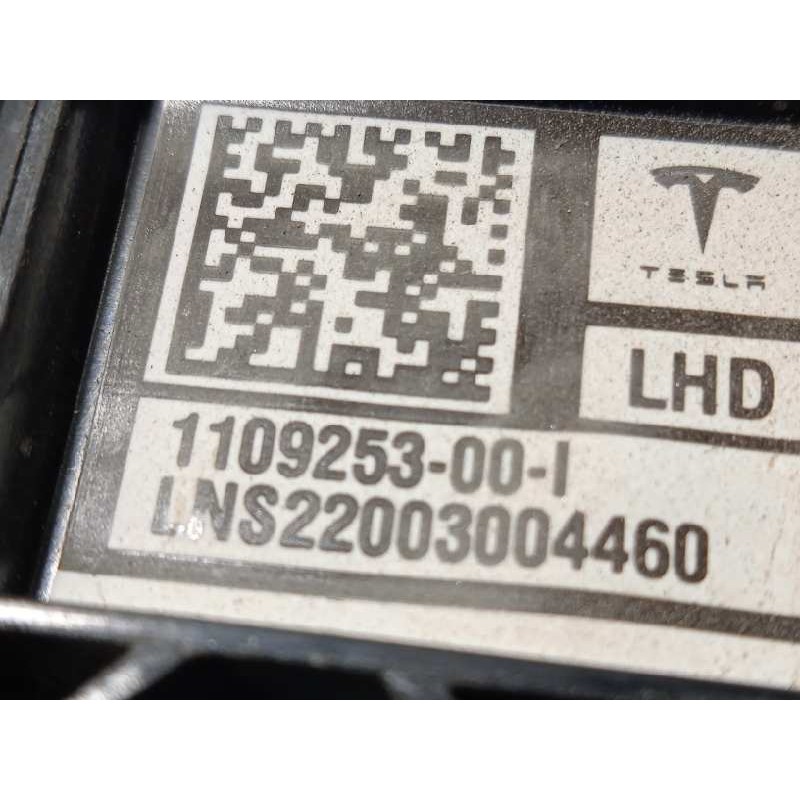 Recambio de embellecedor para tesla model 3 rwd referencia OEM IAM 110925300I  110043700E