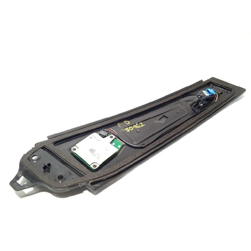 Recambio de embellecedor para tesla model 3 rwd referencia OEM IAM 110925500I  110044100E