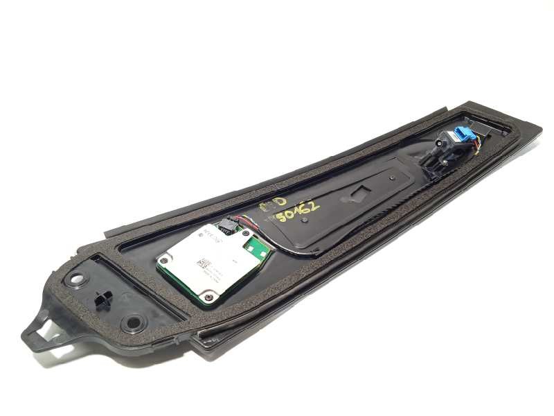 Recambio de embellecedor para tesla model 3 rwd referencia OEM IAM 110925500I  110044100E