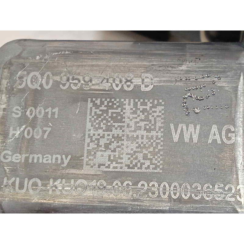 Recambio de elevalunas trasero derecho para seat arona fr referencia OEM IAM 6F0839462D  5Q0959408D