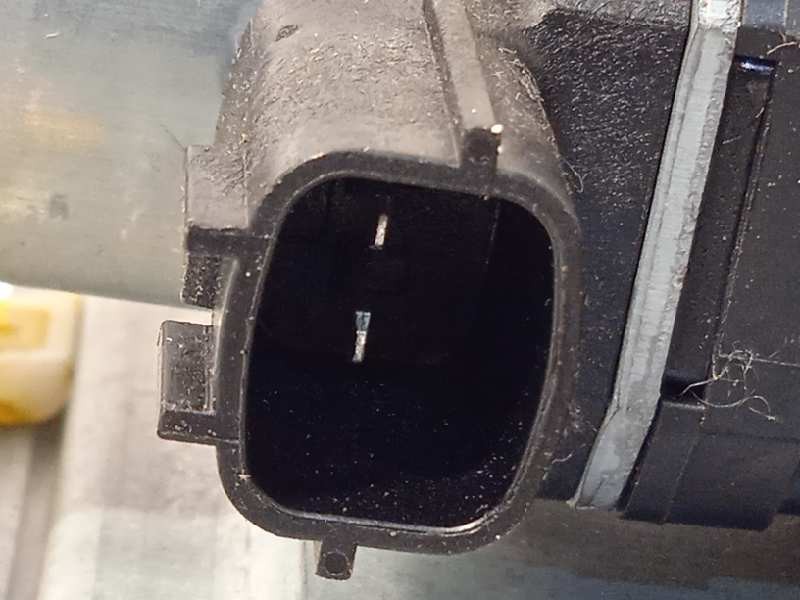 Recambio de elevalunas trasero izquierdo para renault clio iv 0.9 tce referencia OEM IAM 128001472B  827010501R