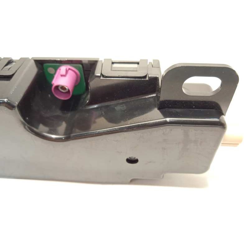 Recambio de antena para tesla model 3 rwd referencia OEM IAM 158560100E  