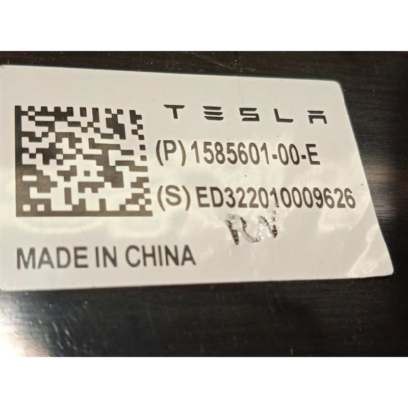 Recambio de antena para tesla model 3 rwd referencia OEM IAM 158560100E  