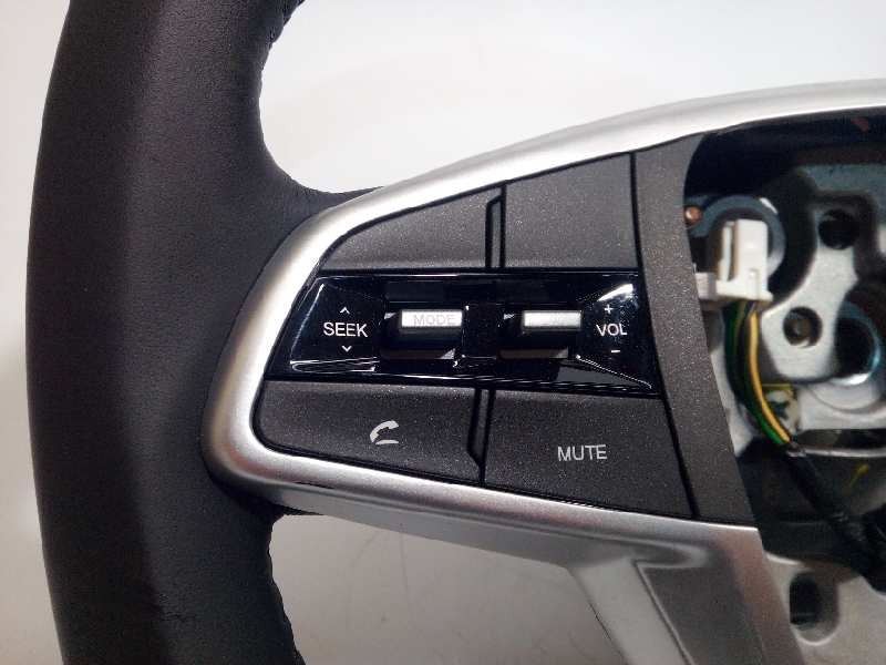 Recambio de volante para ssangyong korando 2.2 td cat referencia OEM IAM NOREF  