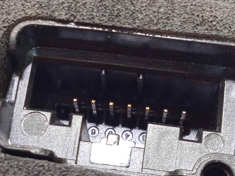 Recambio de cerradura puerta delantera izquierda para seat arona fr referencia OEM IAM 5TC837015D  