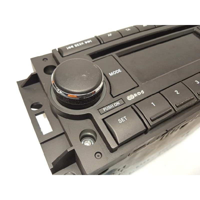 Recambio de sistema audio / radio cd para jeep compass limited referencia OEM IAM P05064067AG  