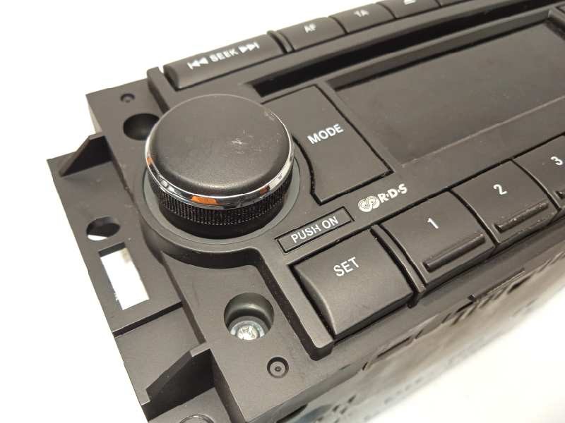 Recambio de sistema audio / radio cd para jeep compass limited referencia OEM IAM P05064067AG  