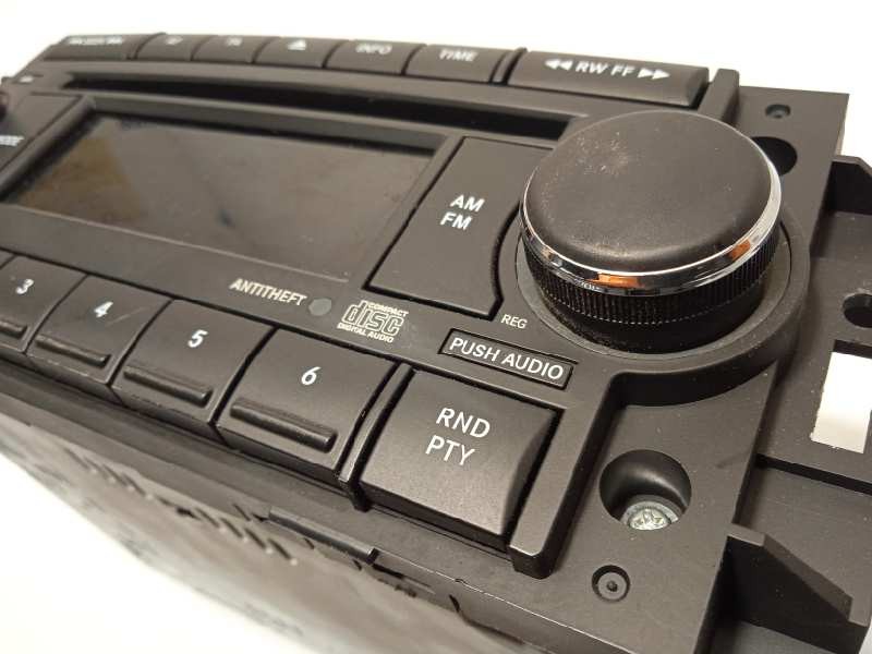 Recambio de sistema audio / radio cd para jeep compass limited referencia OEM IAM P05064067AG  