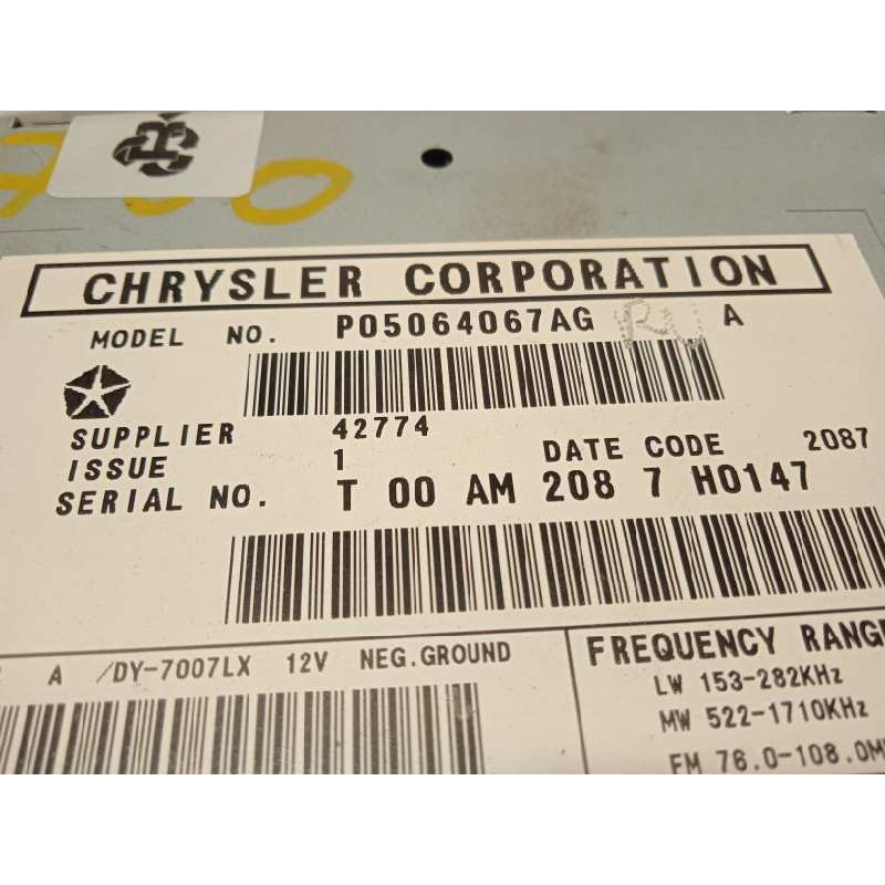 Recambio de sistema audio / radio cd para jeep compass limited referencia OEM IAM P05064067AG  