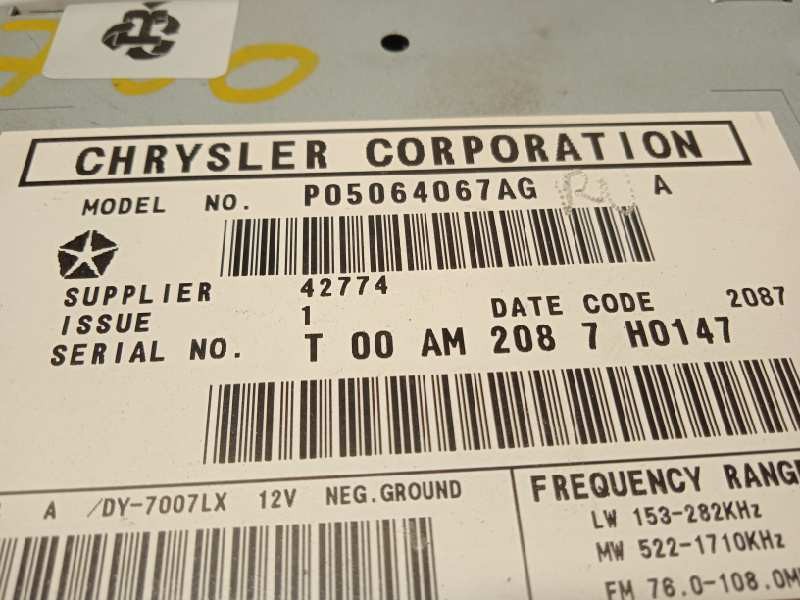 Recambio de sistema audio / radio cd para jeep compass limited referencia OEM IAM P05064067AG  